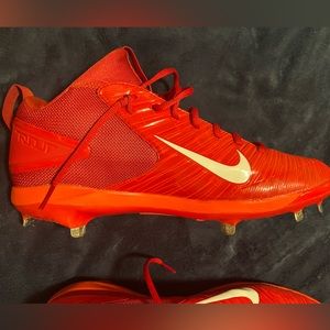 Men’s size 13 Mike Trout Nike Baseball Cleats. Pre-owned. Only worn a few times.